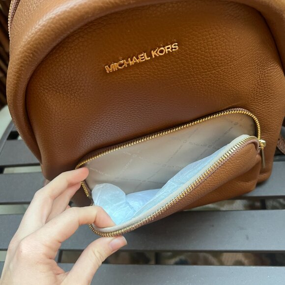 NWT - Michael Kors Erin Medium Backpack - Brown - Picture 5 of 5